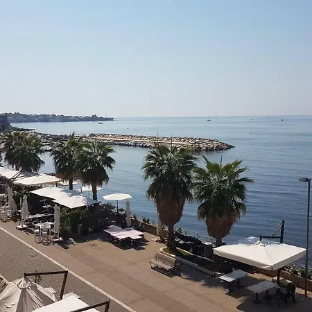 Amazing Sea View Flat דירה