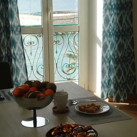 Amazing Sea View Flat דירה